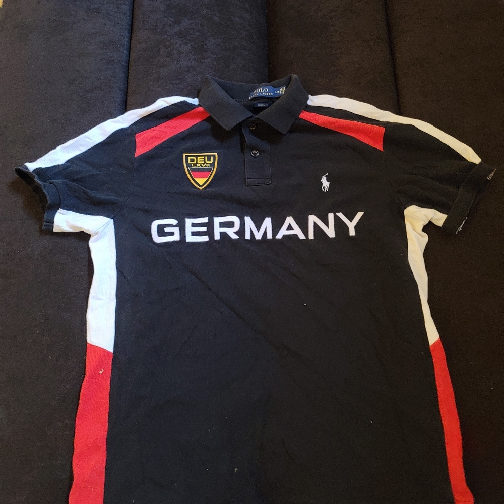 Polo collar shirt